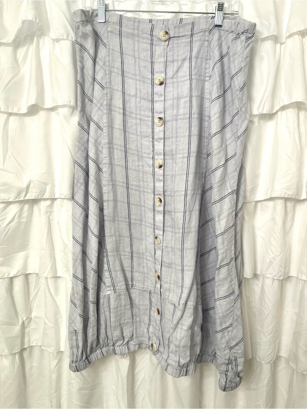 XCVI Light Gray Striped Button-Front Midi Skirt